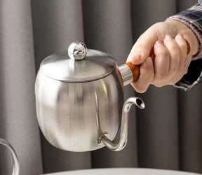 CHALEIRA BICO GANSO INOX CABO MADEIRA  - 500ML